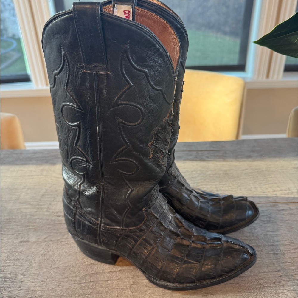 ALLIGATOR COWTOWN COWBOY BOOTS Size 8 D men’s  or Women’s 10.